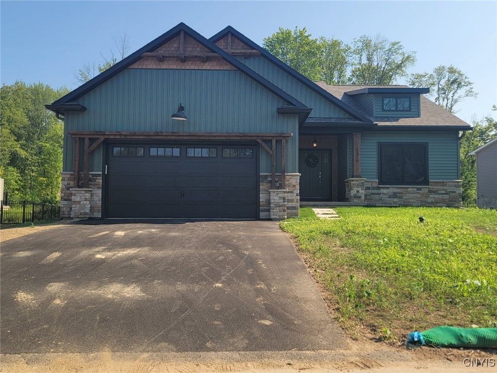 Baldwinsville, New York, 13027, United States, 3 Bedrooms Bedrooms, ,3 BathroomsBathrooms,Residential,For Sale,1919529
