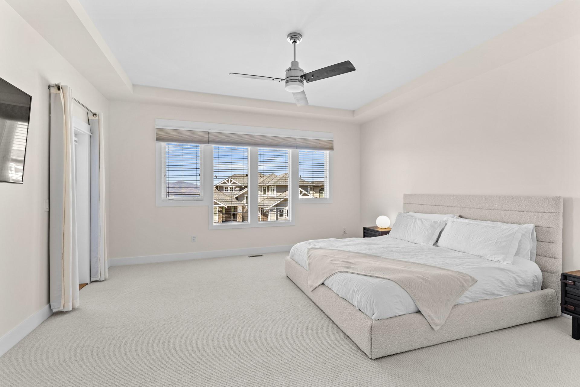 KELOWNA, British Columbia, V1W 5K2, CA, 5 Bedrooms Bedrooms, ,3 BathroomsBathrooms,Residential,For Sale,1960924