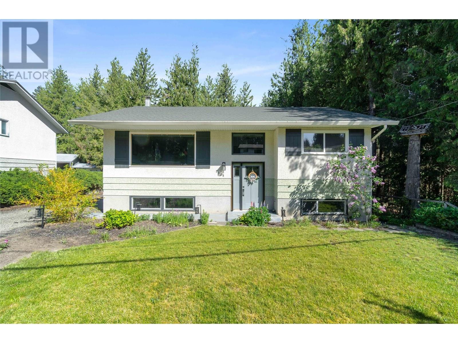 SORRENTO, British Columbia, V0E 2W0, CA, 4 Bedrooms Bedrooms, ,2 BathroomsBathrooms,Residential,For Sale,1837690