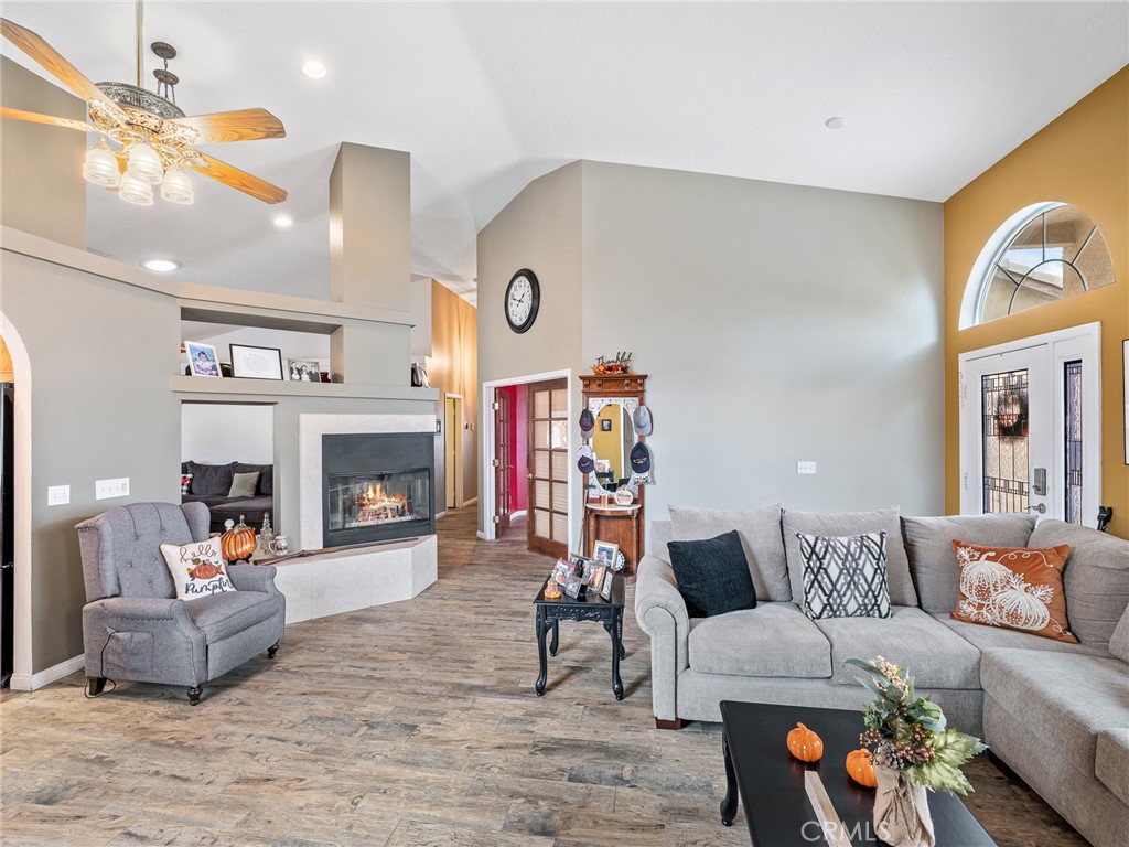 Pinon Hills, California, 92372, United States, 5 Bedrooms Bedrooms, ,3 BathroomsBathrooms,Residential,For Sale,1993354