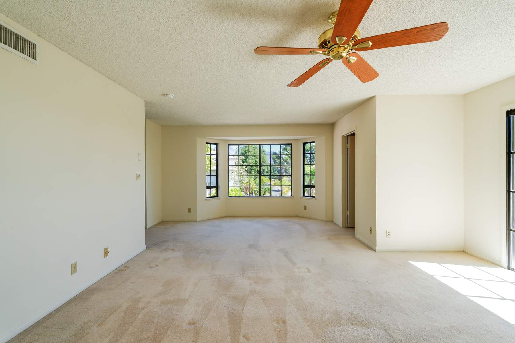  2440 Flintridge Drive - 物件實景