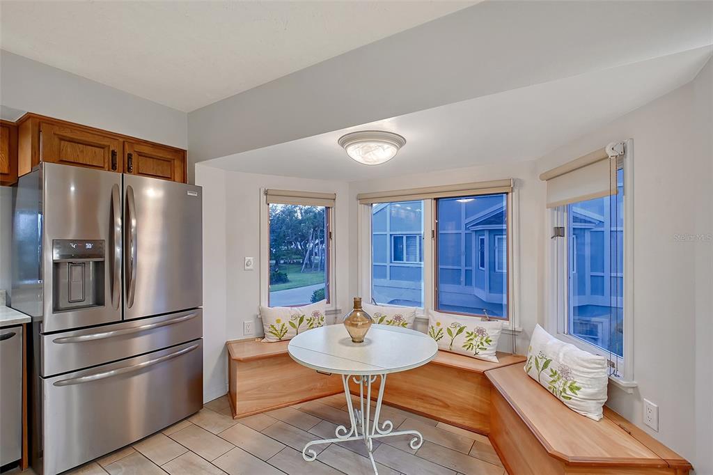 Bradenton, Florida, 34210, United States, 2 Bedrooms Bedrooms, ,3 BathroomsBathrooms,Residential,For Sale,1793424