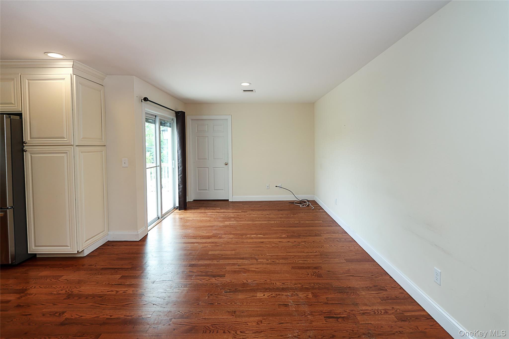  370 Rider Avenue, Patchogue, NY, 11772 - 物件實景
