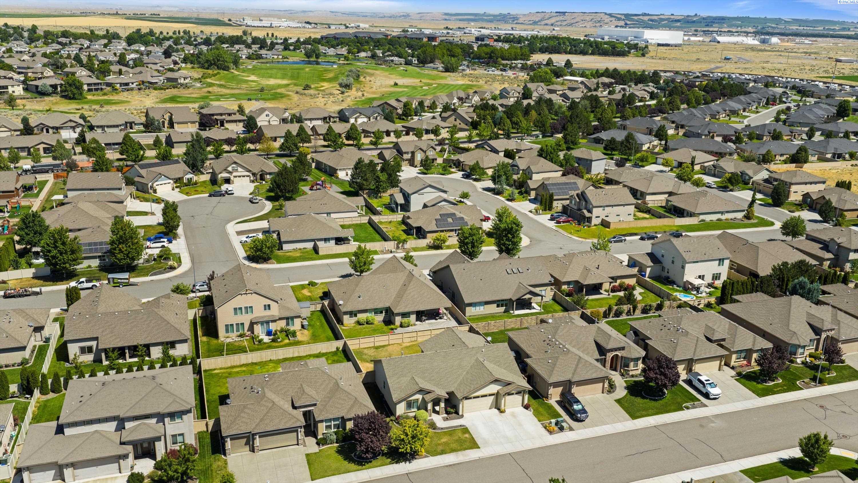 Richland, Washington, 99354, United States, 3 Bedrooms Bedrooms, ,2 BathroomsBathrooms,Residential,For Sale,1896289