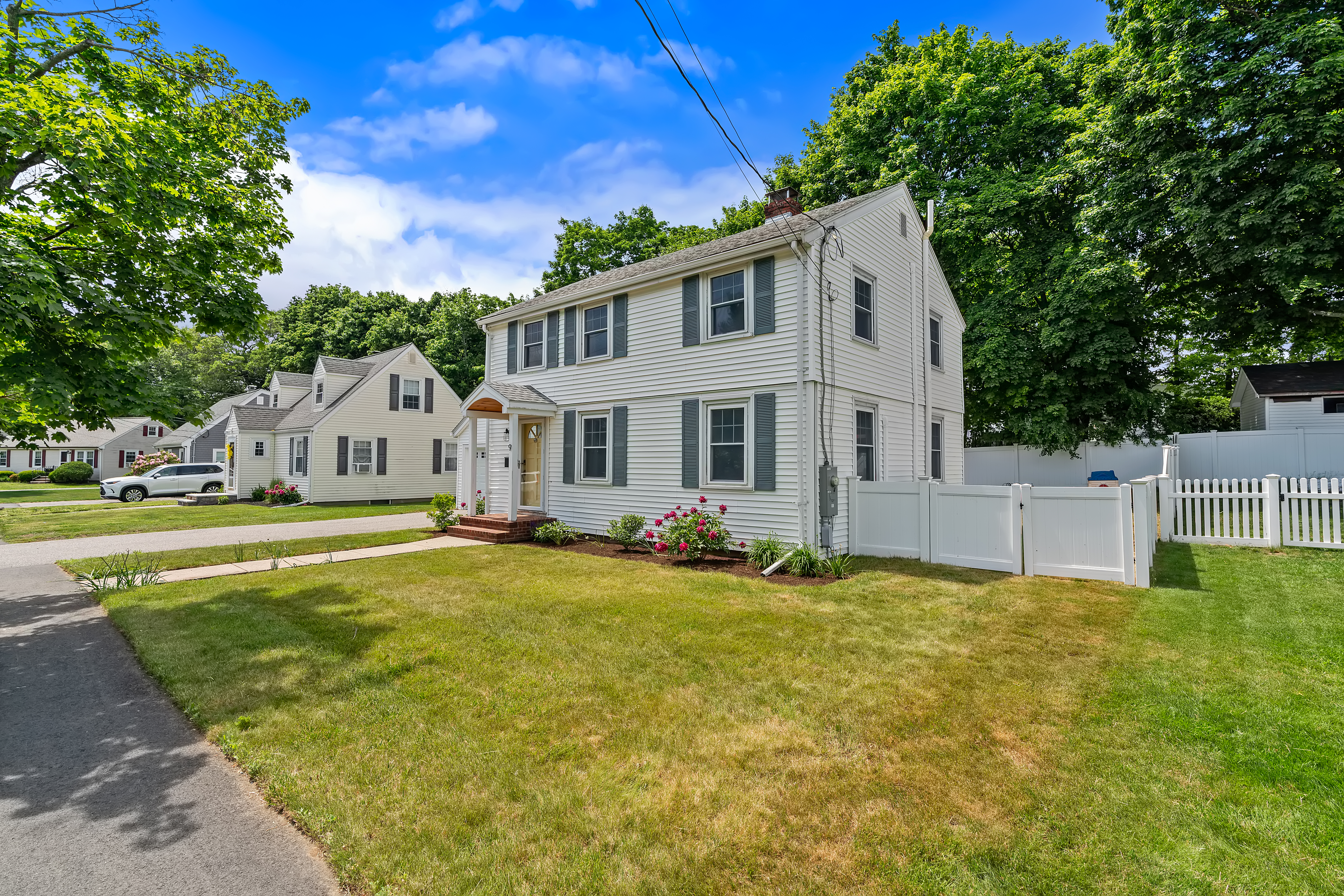  9 Chapman Road, Wakefield, MA, 01880 - 物件實景