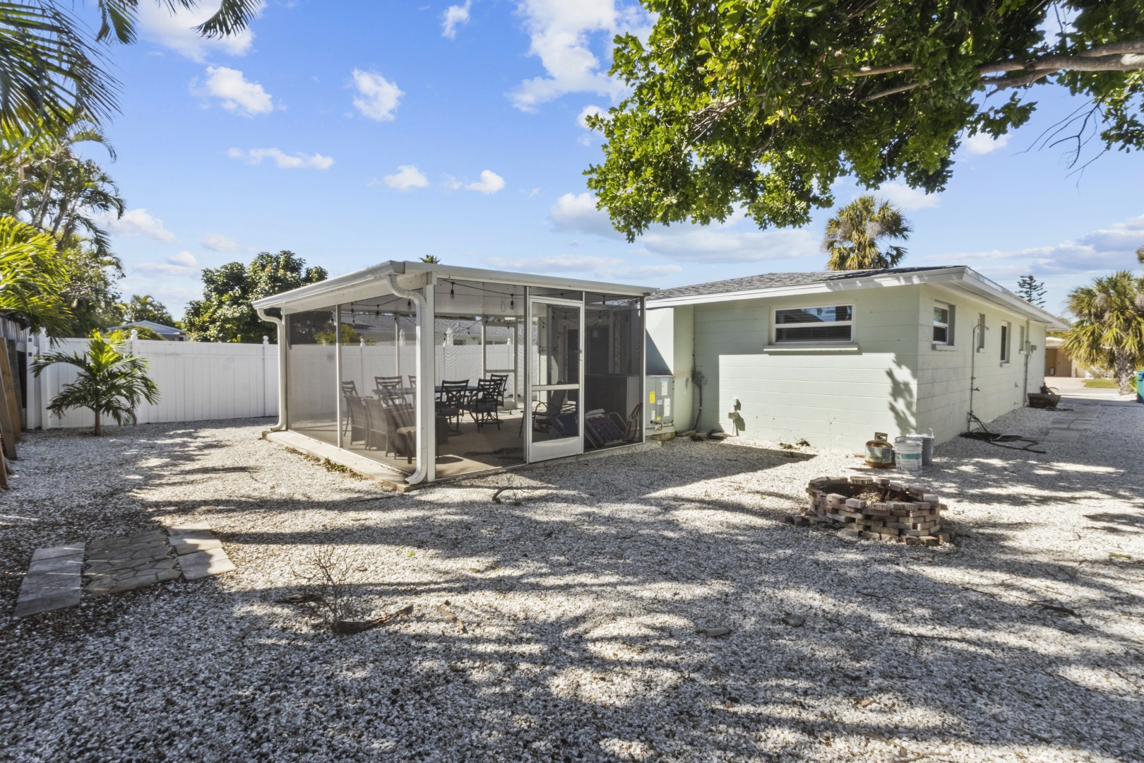 Longboat Key, Florida, 34228, United States, 4 Bedrooms Bedrooms, ,2 BathroomsBathrooms,Residential,For Sale,2017303