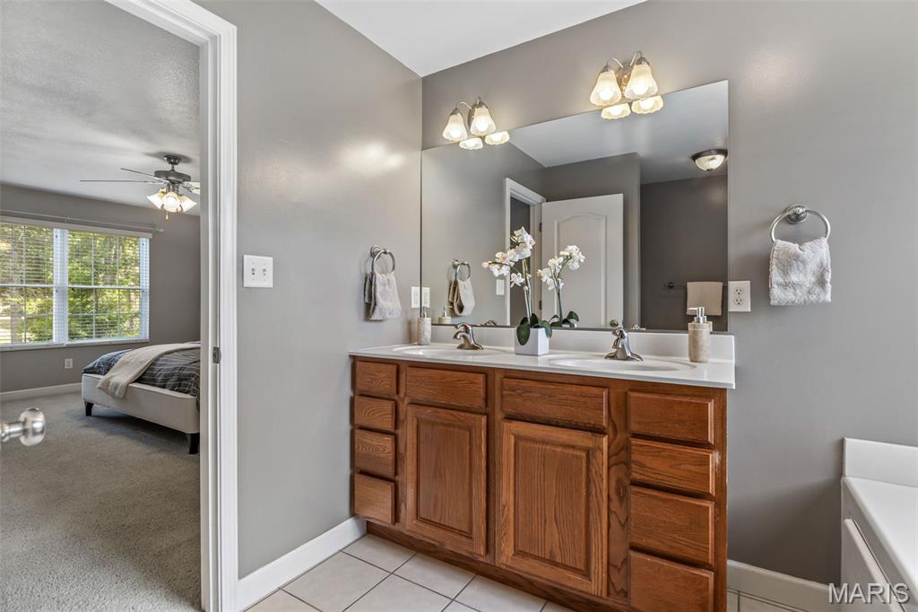 Festus, Missouri, 63028, United States, 4 Bedrooms Bedrooms, ,4 BathroomsBathrooms,Residential,For Sale,1954677