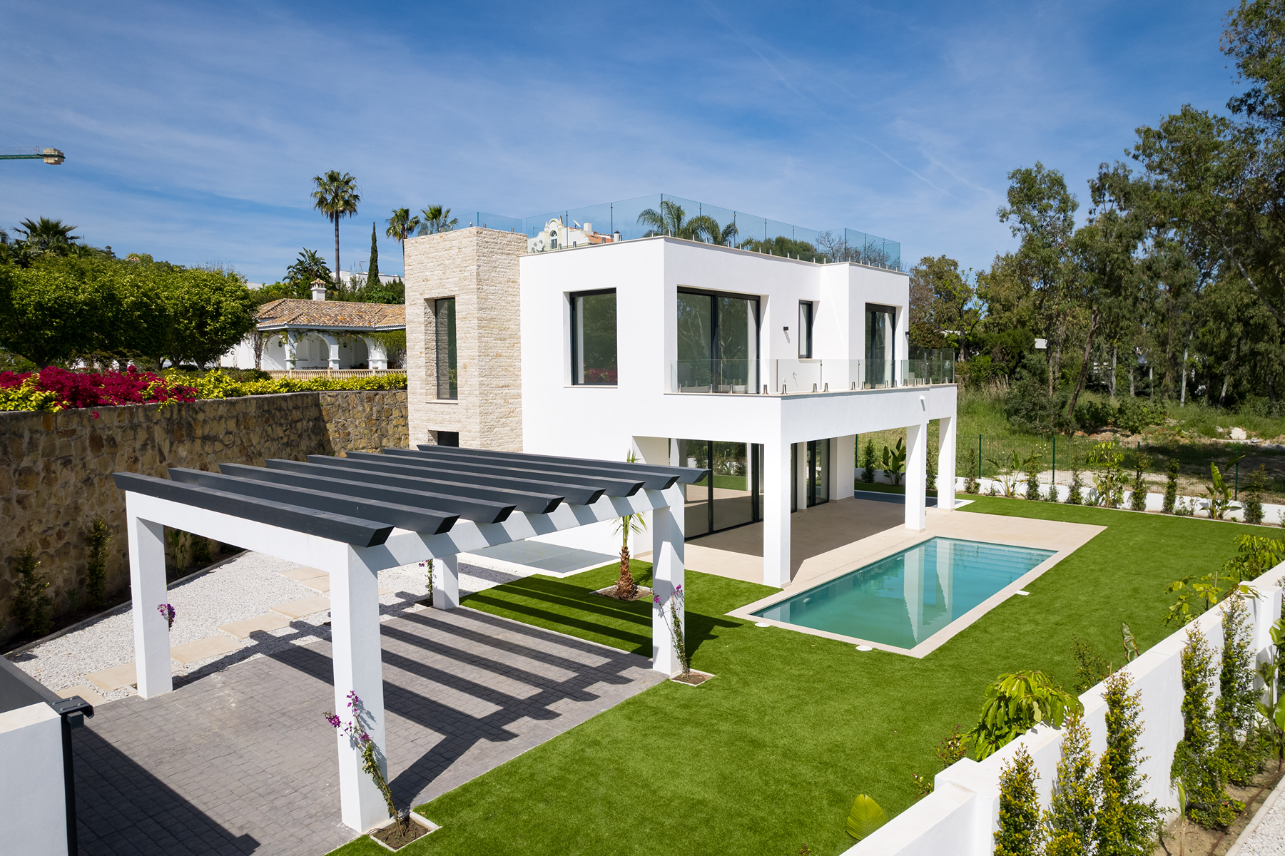  Contemporary Villa with Pool & Solarium in Estepona East - 物件實景
