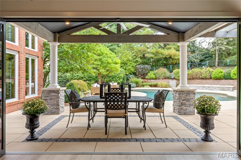 Town and Country, Missouri, 63141, United States, 5 Bedrooms Bedrooms, ,7 BathroomsBathrooms,Residential,For Sale,1966685