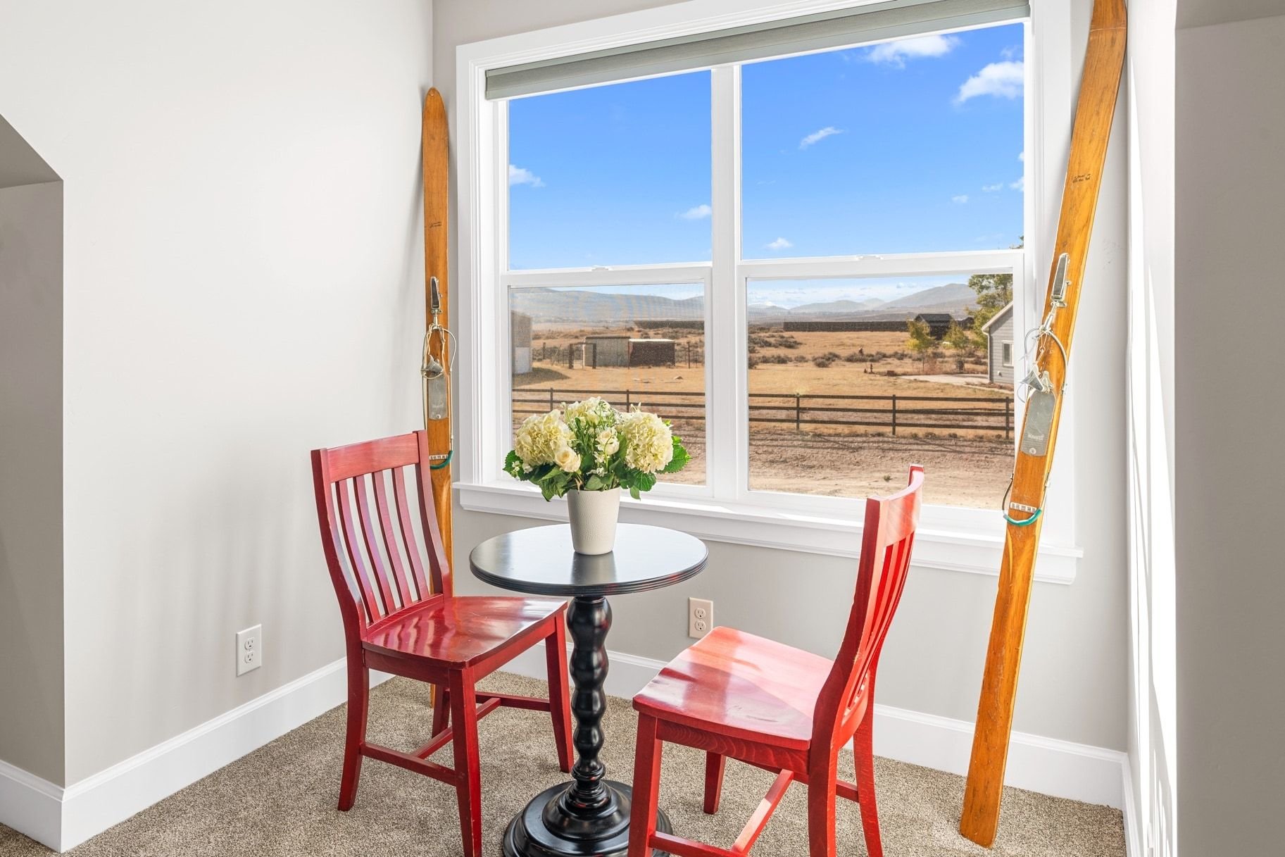  Rare Equestrian Retreat with Modern Farmhouse - 物件實景