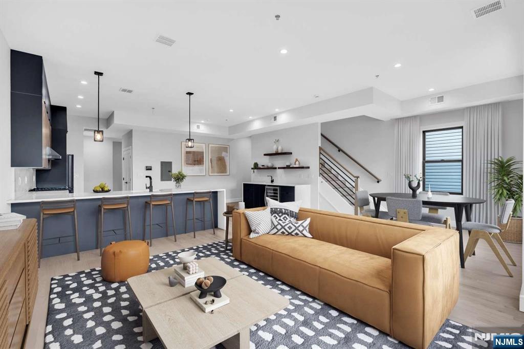 Jersey City, New Jersey, 07306, United States, 2 Bedrooms Bedrooms, ,2 BathroomsBathrooms,Residential,For Sale,1926297