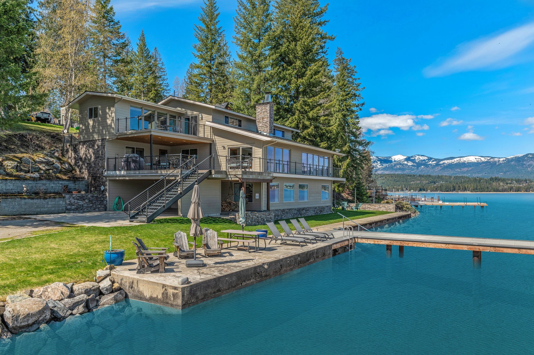 Sagle, Idaho, 83860, United States, 6 Bedrooms Bedrooms, ,5 BathroomsBathrooms,Residential,For Sale,1763487