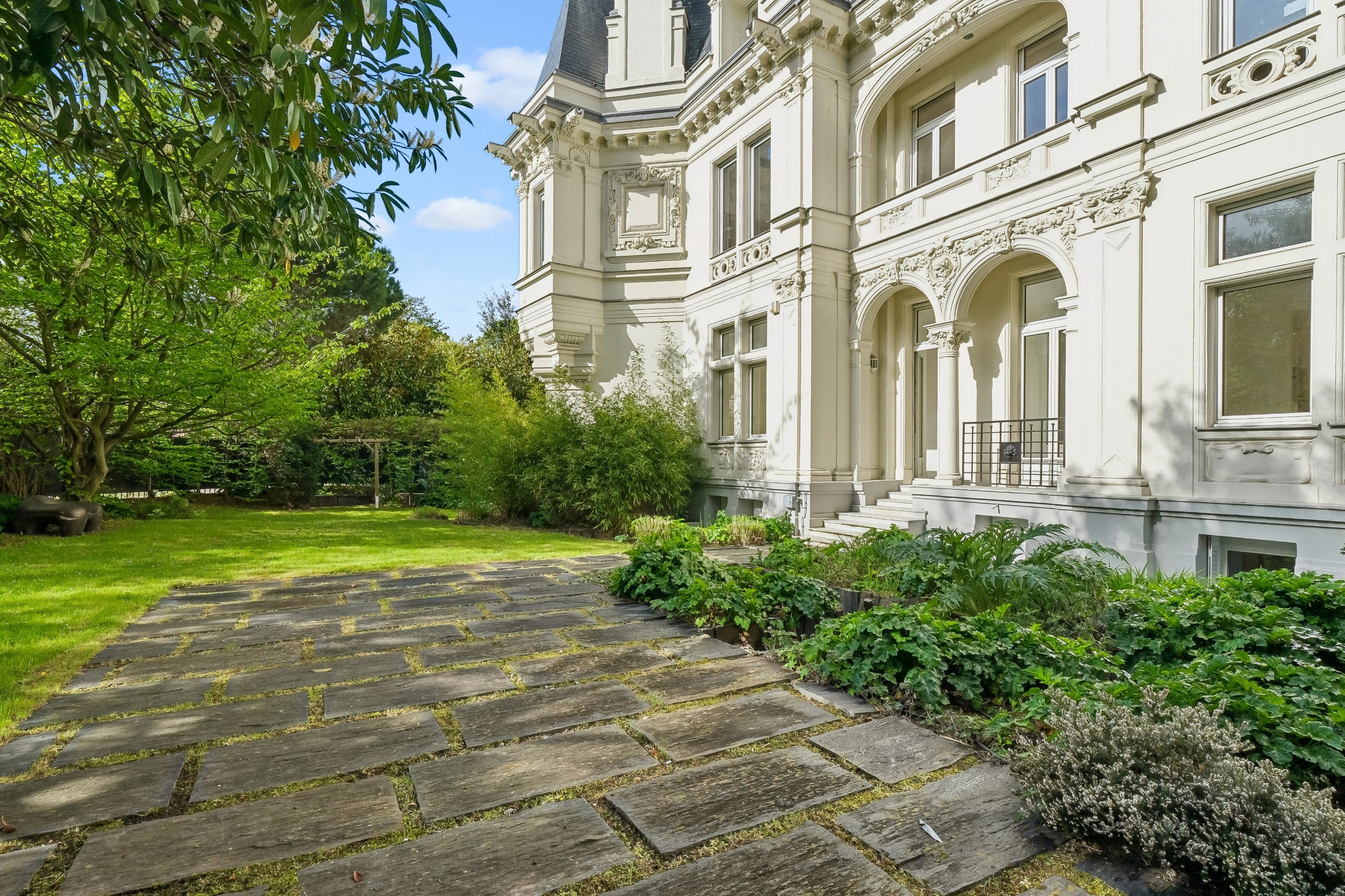  NEUILLY-SUR-SEINE / CHÂTEAU DE MADRID / Family apartment with garden - 物件實景