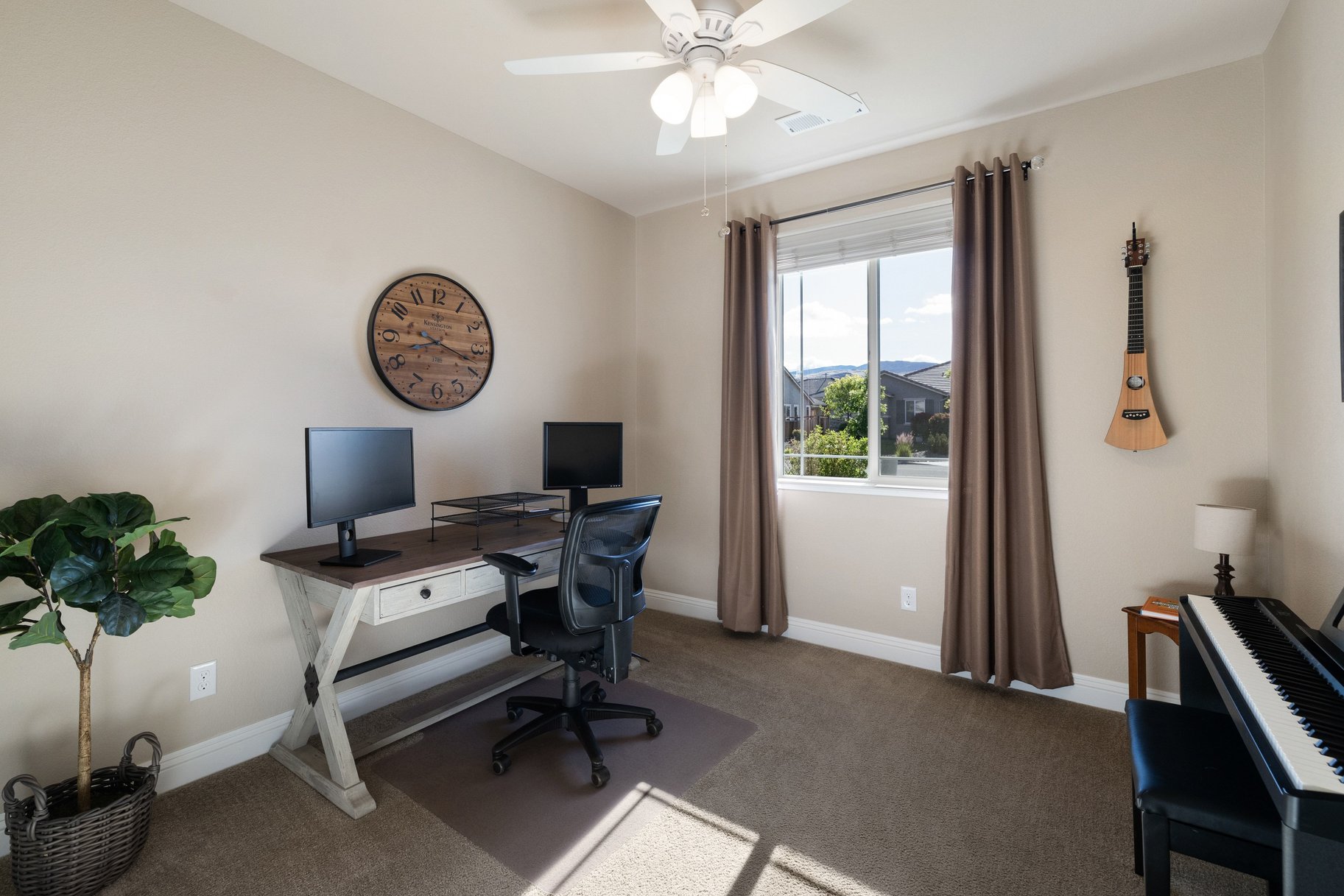  Welcome to 7239 Early Dawn Court, located in desirable Wingfield Springs - 物件實景
