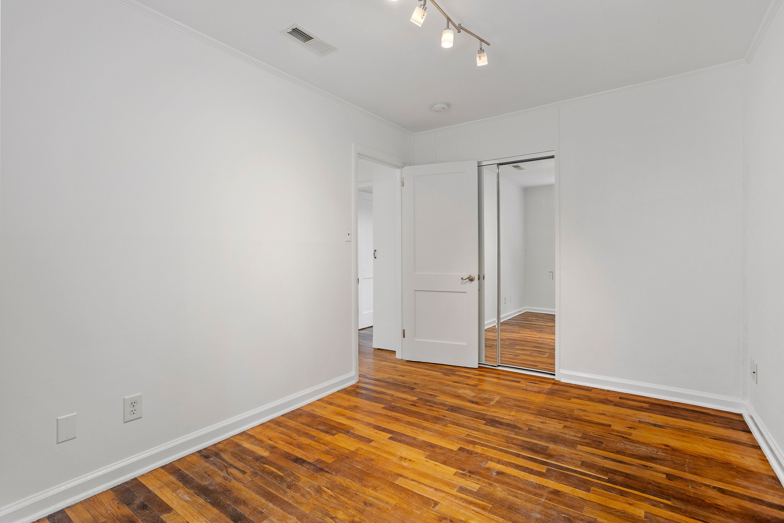  2312 Bernard Street, Raleigh, NC 27608 - 物件實景
