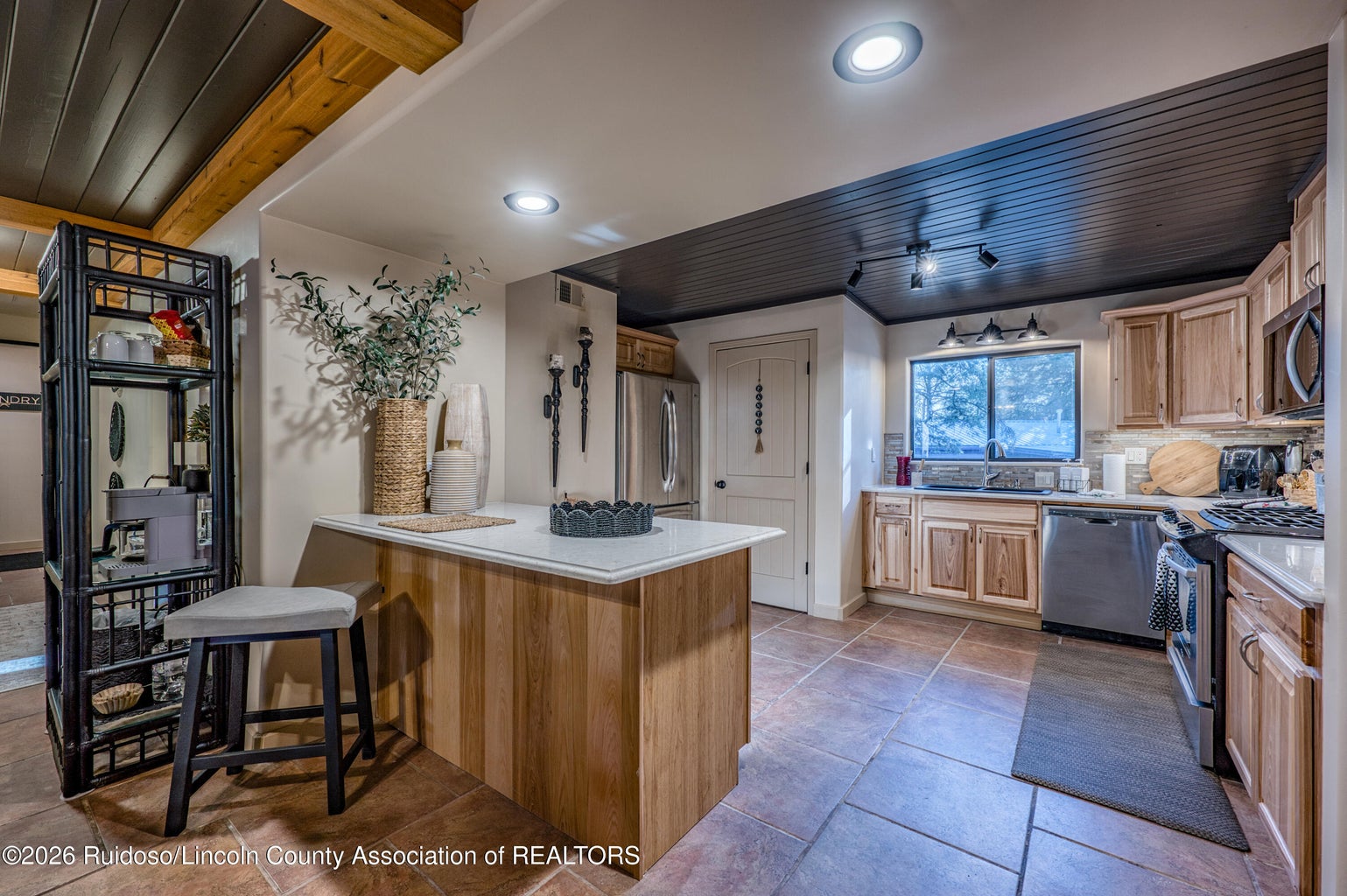 Ruidoso, New Mexico, 88345, United States, 4 Bedrooms Bedrooms, ,3 BathroomsBathrooms,Residential,For Sale,2008088