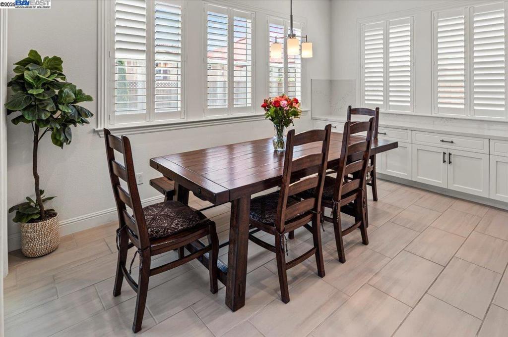 San Ramon, California, 94582, United States, 4 Bedrooms Bedrooms, ,4 BathroomsBathrooms,Residential,For Sale,1905667