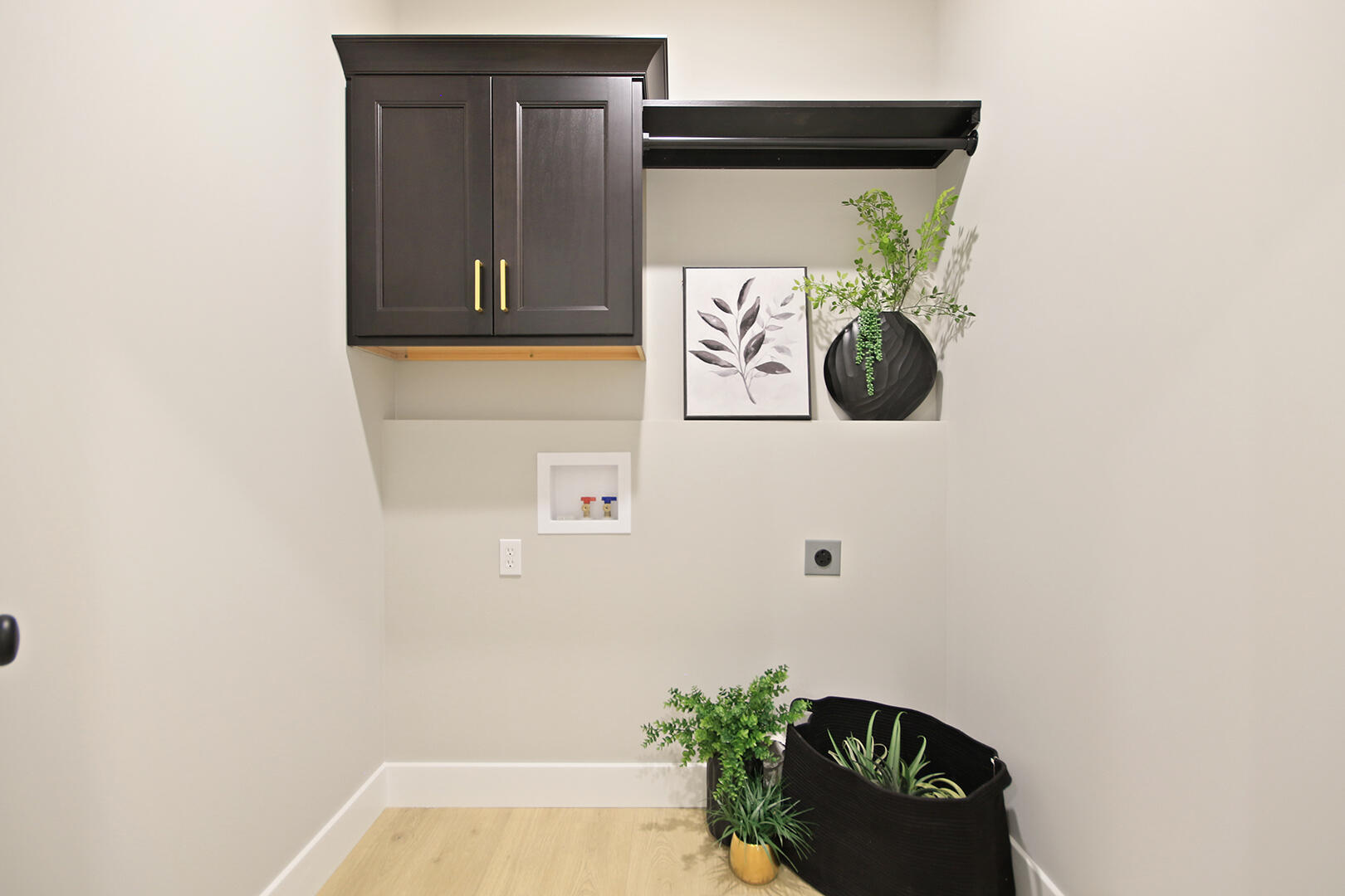 COLUMBIA, Missouri, 65202, United States, 4 Bedrooms Bedrooms, ,3 BathroomsBathrooms,Residential,For Sale,2008835