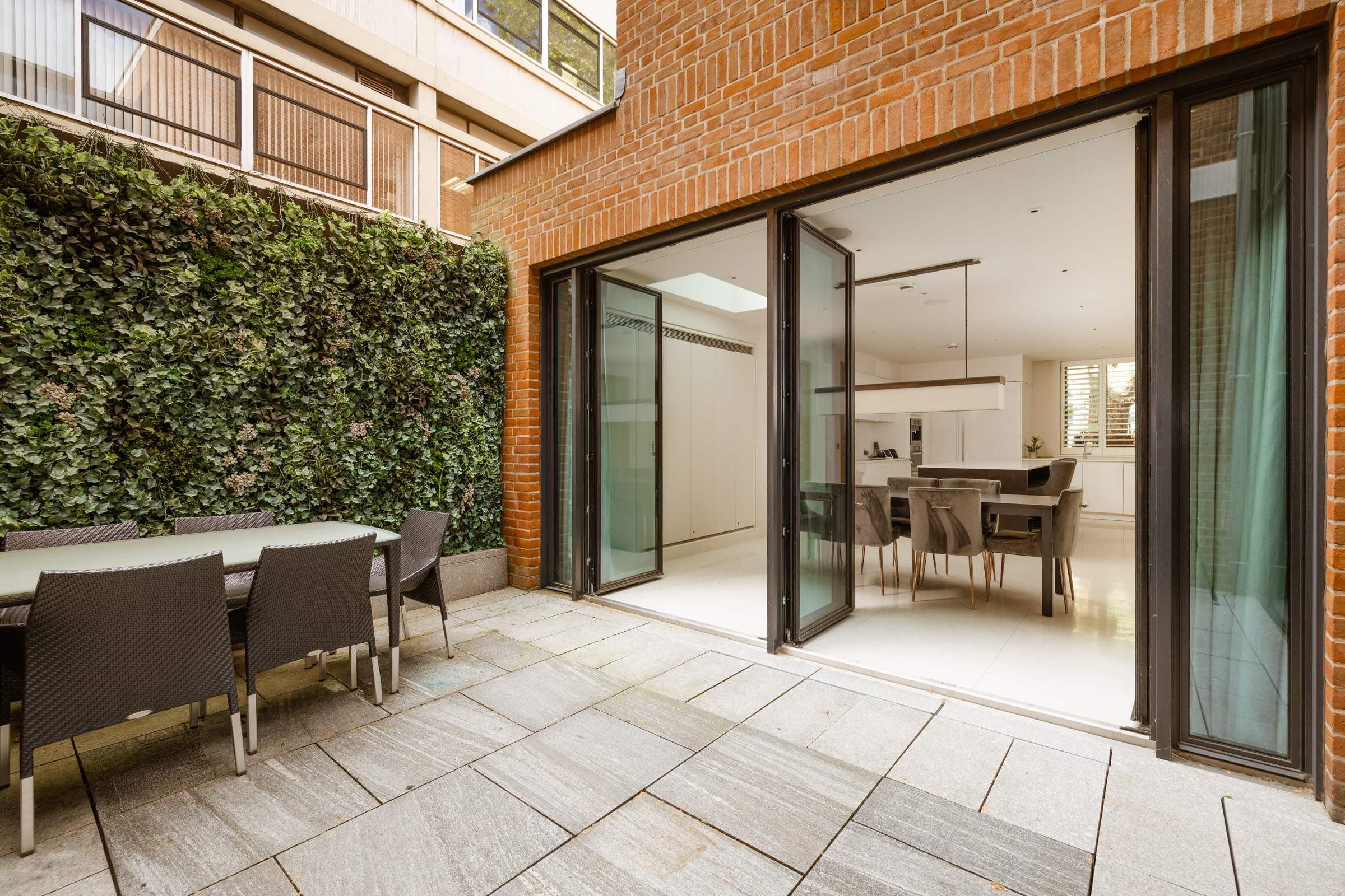  A Contemporary Chelsea House with Private Parking - 物件實景