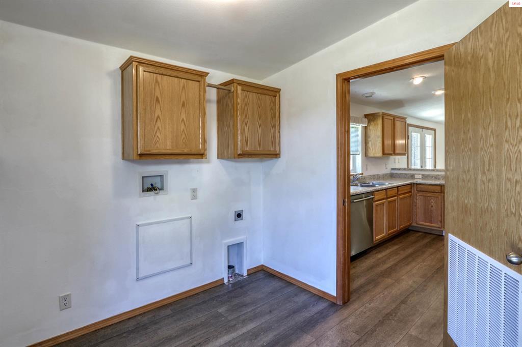 Spirit Lake, Idaho, 83869, United States, 3 Bedrooms Bedrooms, ,2 BathroomsBathrooms,Residential,For Sale,1909463