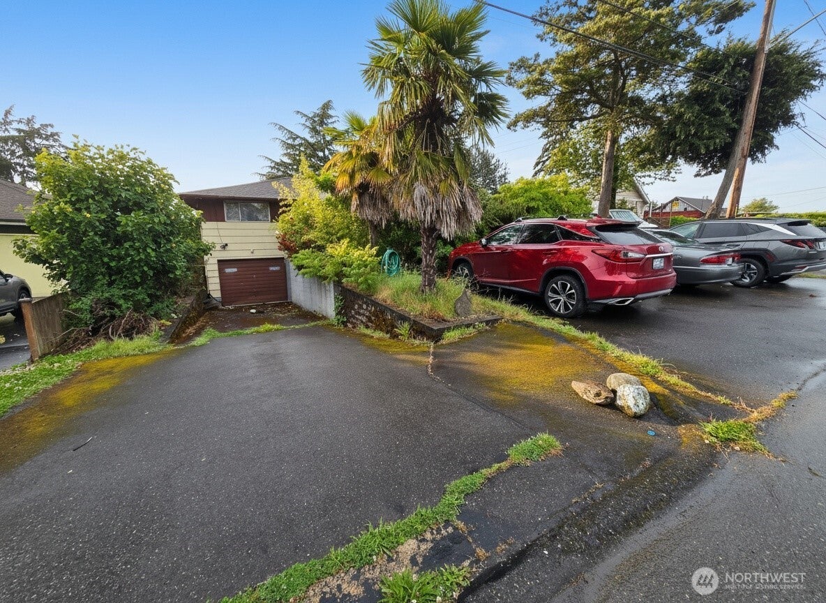 Seattle, Washington, 98106, United States, 4 Bedrooms Bedrooms, ,2 BathroomsBathrooms,Residential,For Sale,2048225