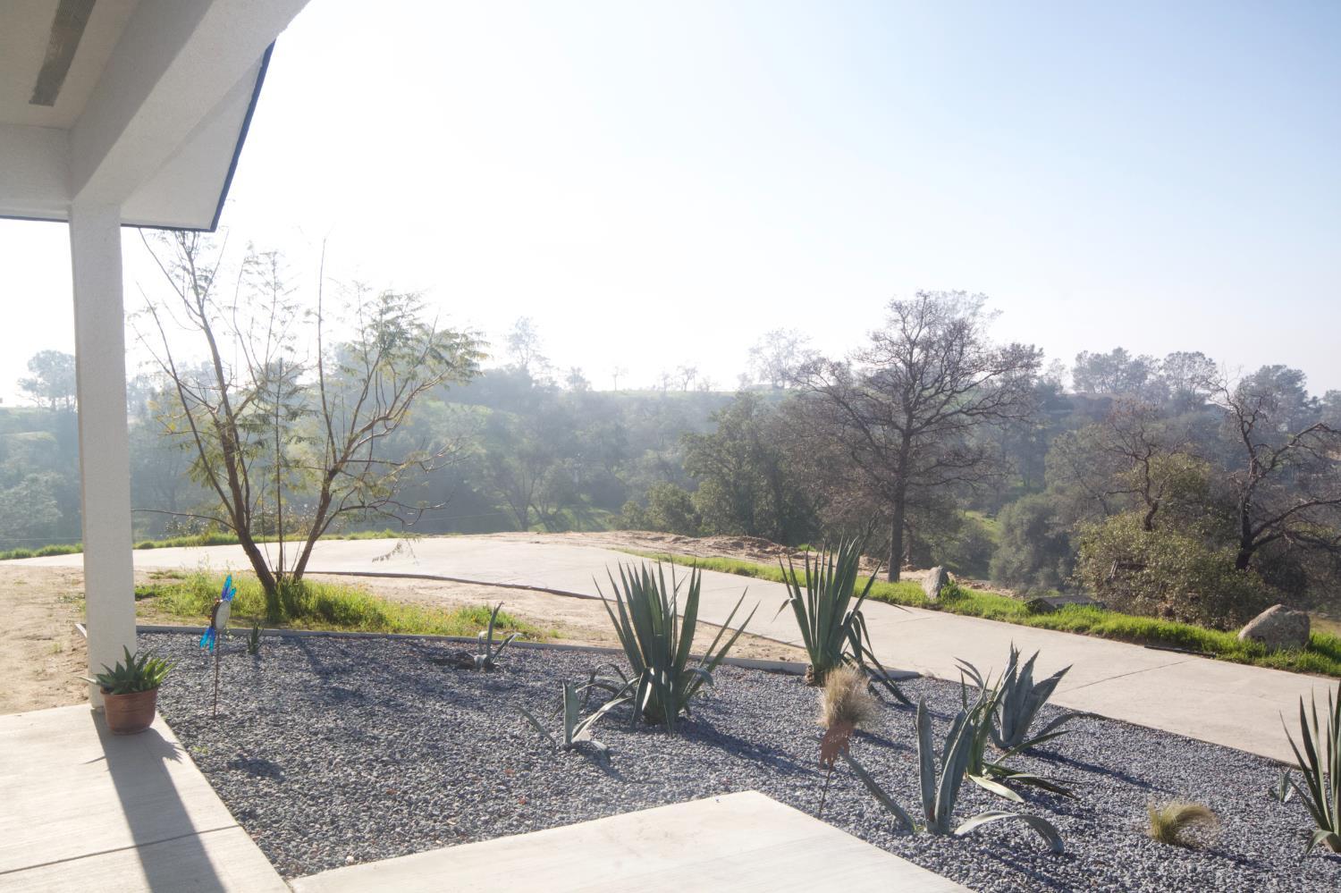 Coarsegold, California, 93614, United States, 3 Bedrooms Bedrooms, ,2 BathroomsBathrooms,Residential,For Sale,2011368