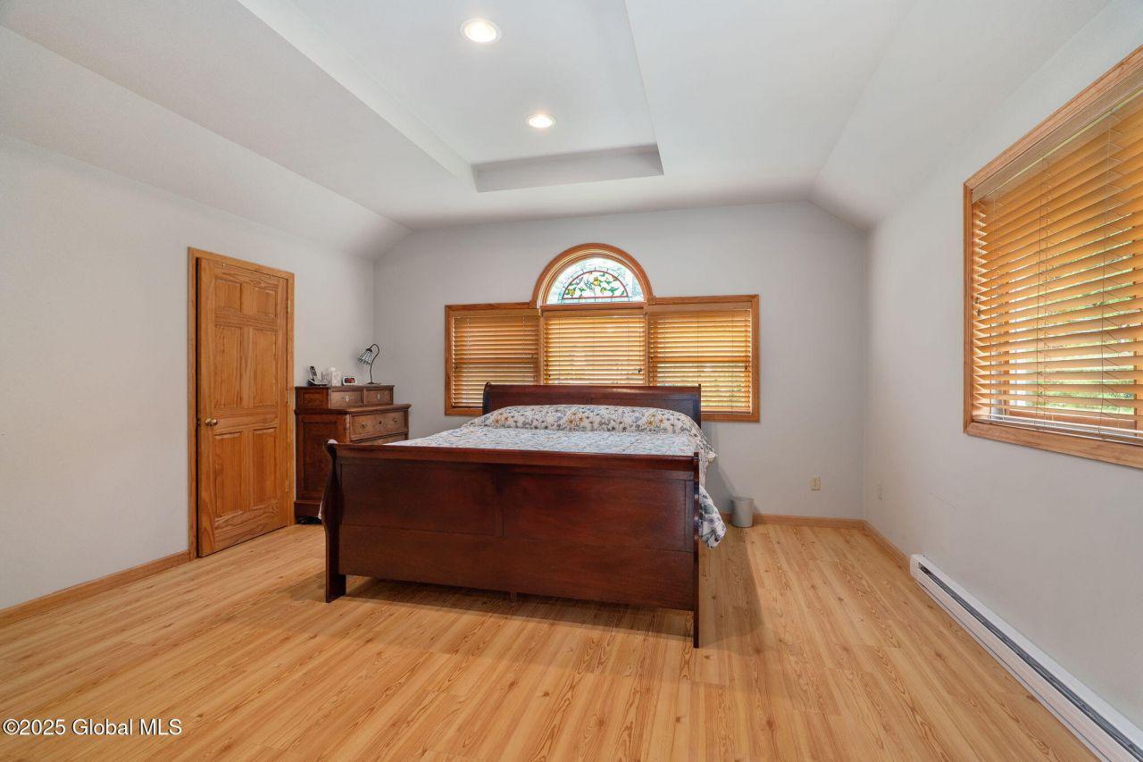 Gloversville, New York, 12078, United States, 2 Bedrooms Bedrooms, ,2 BathroomsBathrooms,Residential,For Sale,1828011