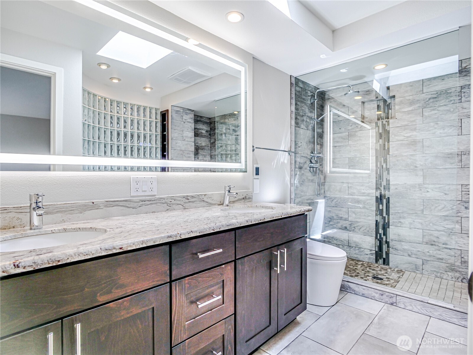 Seattle, Washington, 98116, United States, 3 Bedrooms Bedrooms, ,2 BathroomsBathrooms,Residential,For Sale,1977530