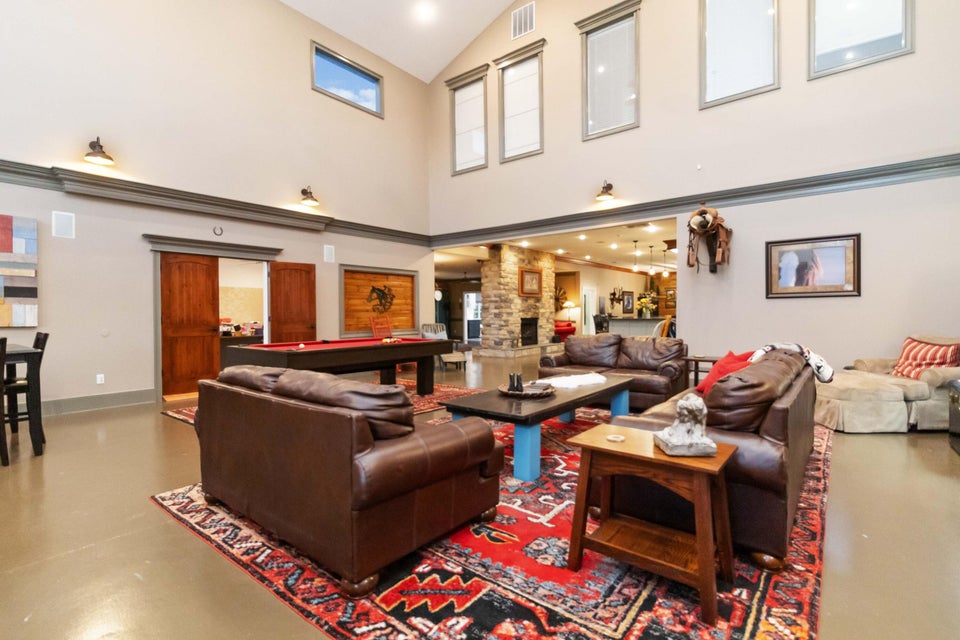 Somerset, Kentucky, 42503, United States, 6 Bedrooms Bedrooms, ,5 BathroomsBathrooms,Residential,For Sale,1835271