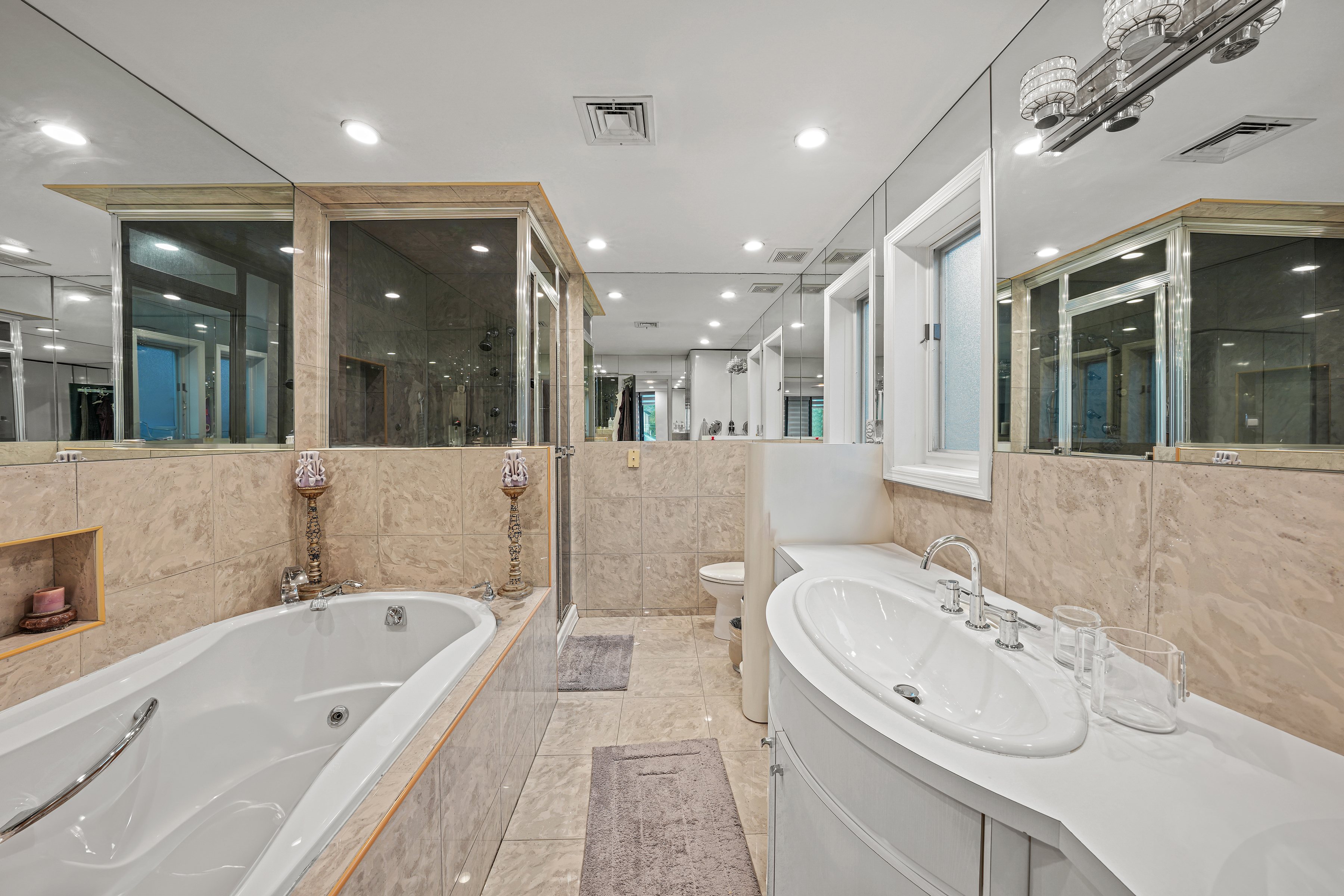 Brooklyn, New York, 11230, United States, 7 Bedrooms Bedrooms, ,7 BathroomsBathrooms,Residential,For Sale,1990227