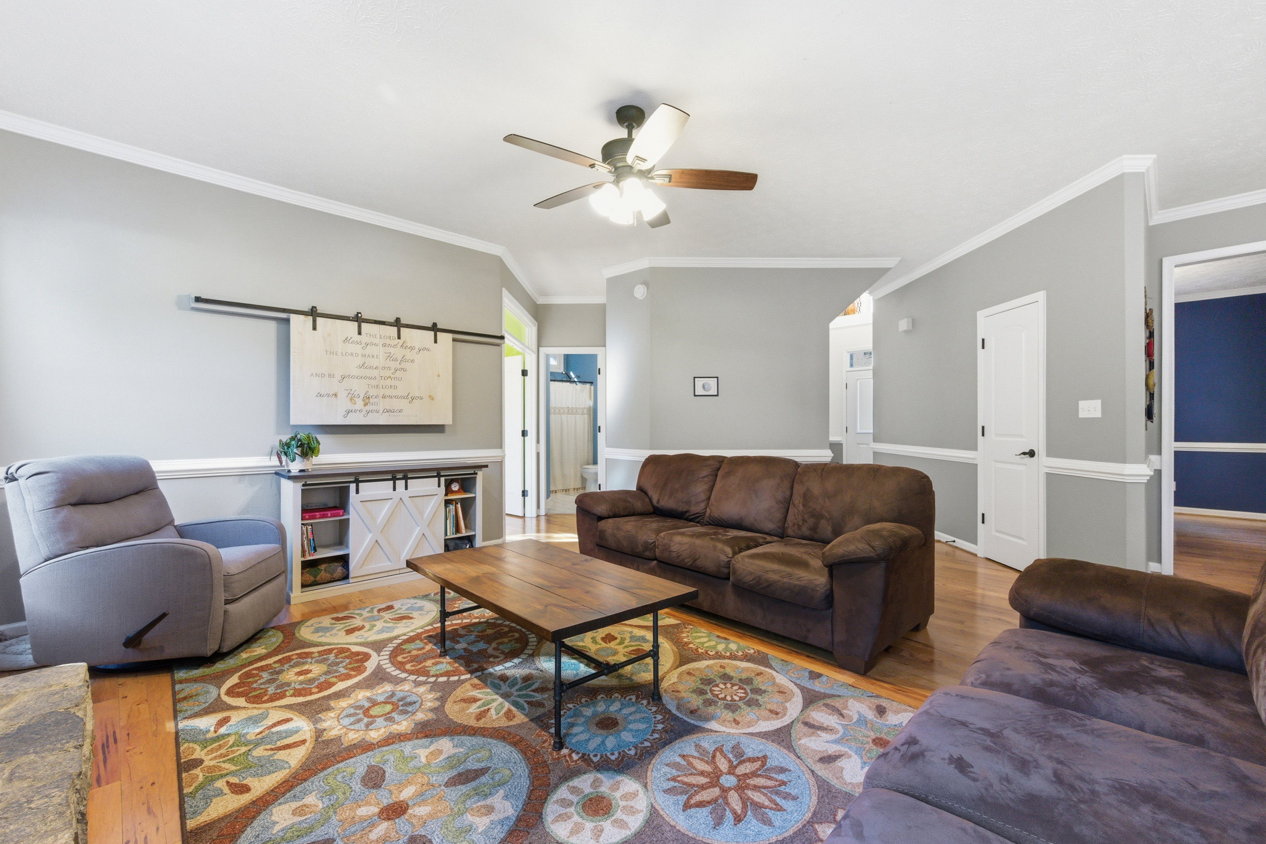 Yorktown, Virginia, 23693, United States, 6 Bedrooms Bedrooms, ,3 BathroomsBathrooms,Residential,For Sale,1988039