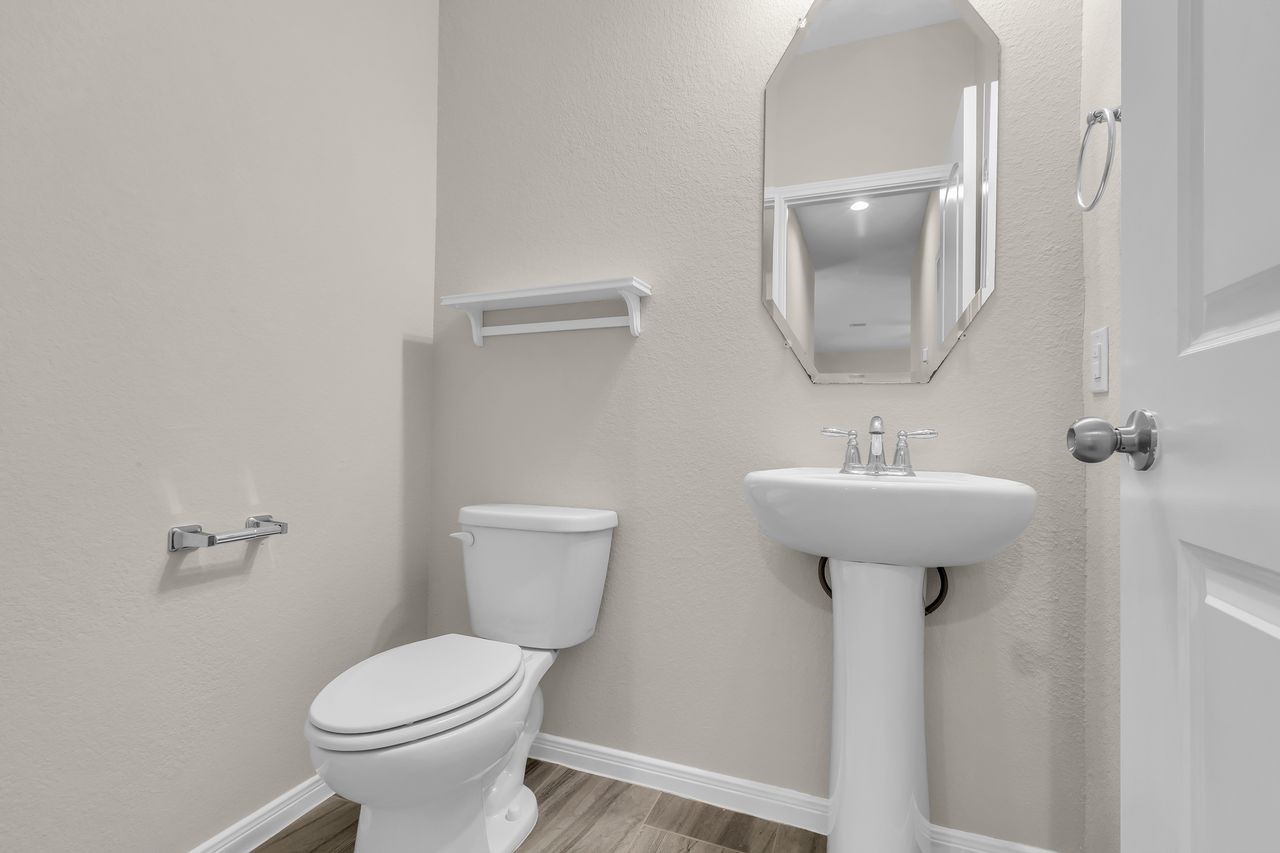 Conroe, Texas, 77384, United States, 4 Bedrooms Bedrooms, ,4 BathroomsBathrooms,Residential,For Sale,1995789