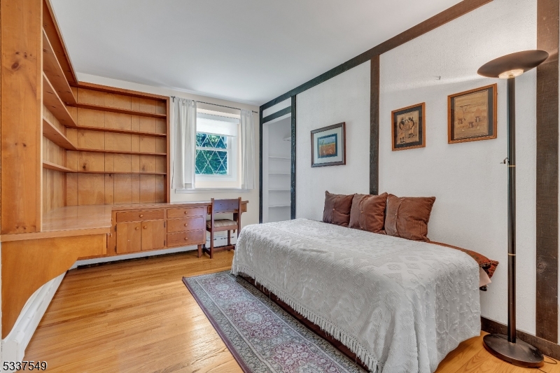 Raritan Twp., New Jersey, 08822, United States, 3 Bedrooms Bedrooms, ,2 BathroomsBathrooms,Residential,For Sale,1951157
