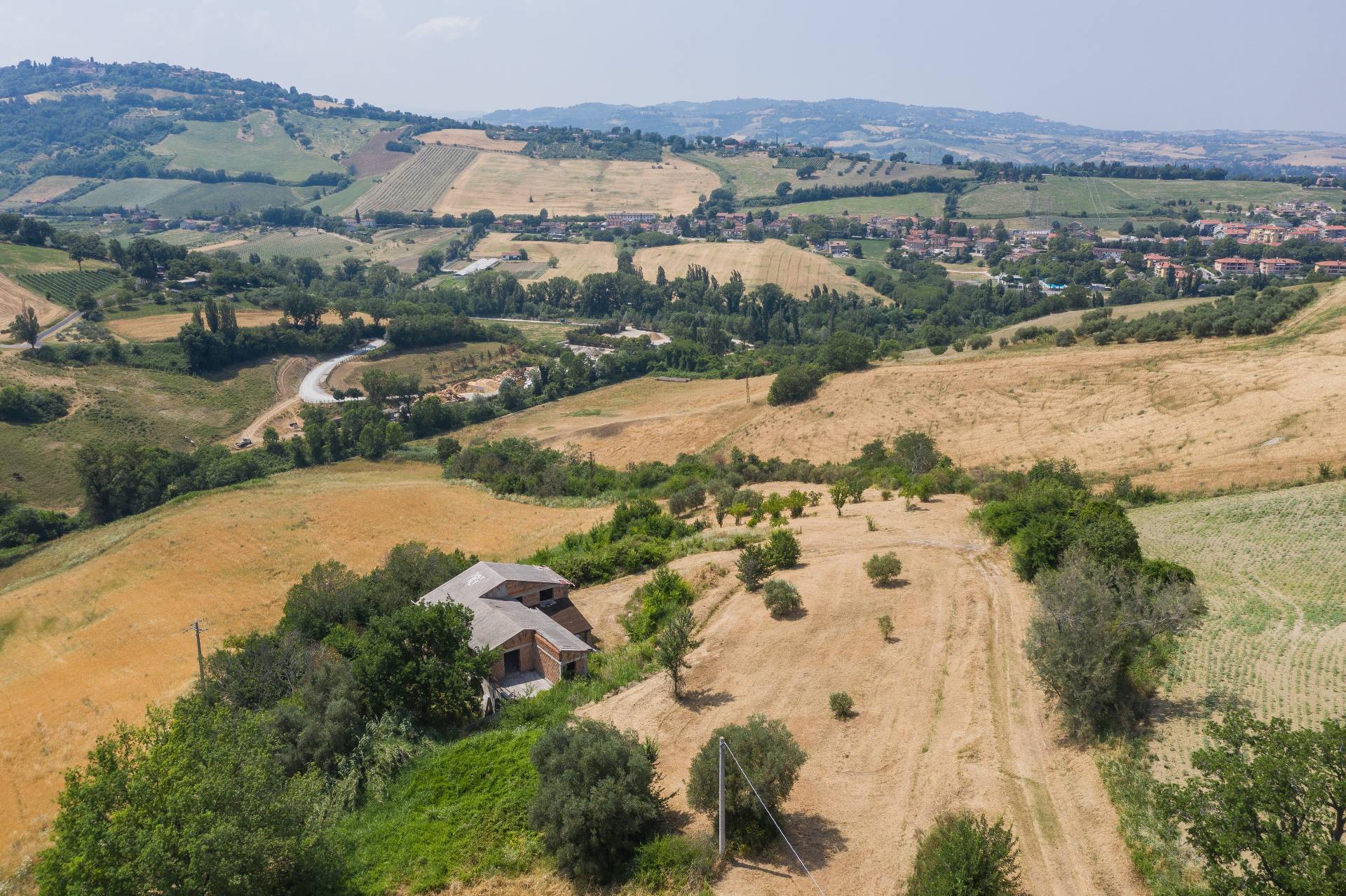 Montelabbate, Pesaro e Urbino, 61025, IT, 4 Bedrooms Bedrooms, ,3 BathroomsBathrooms,Residential,For Sale,1876192