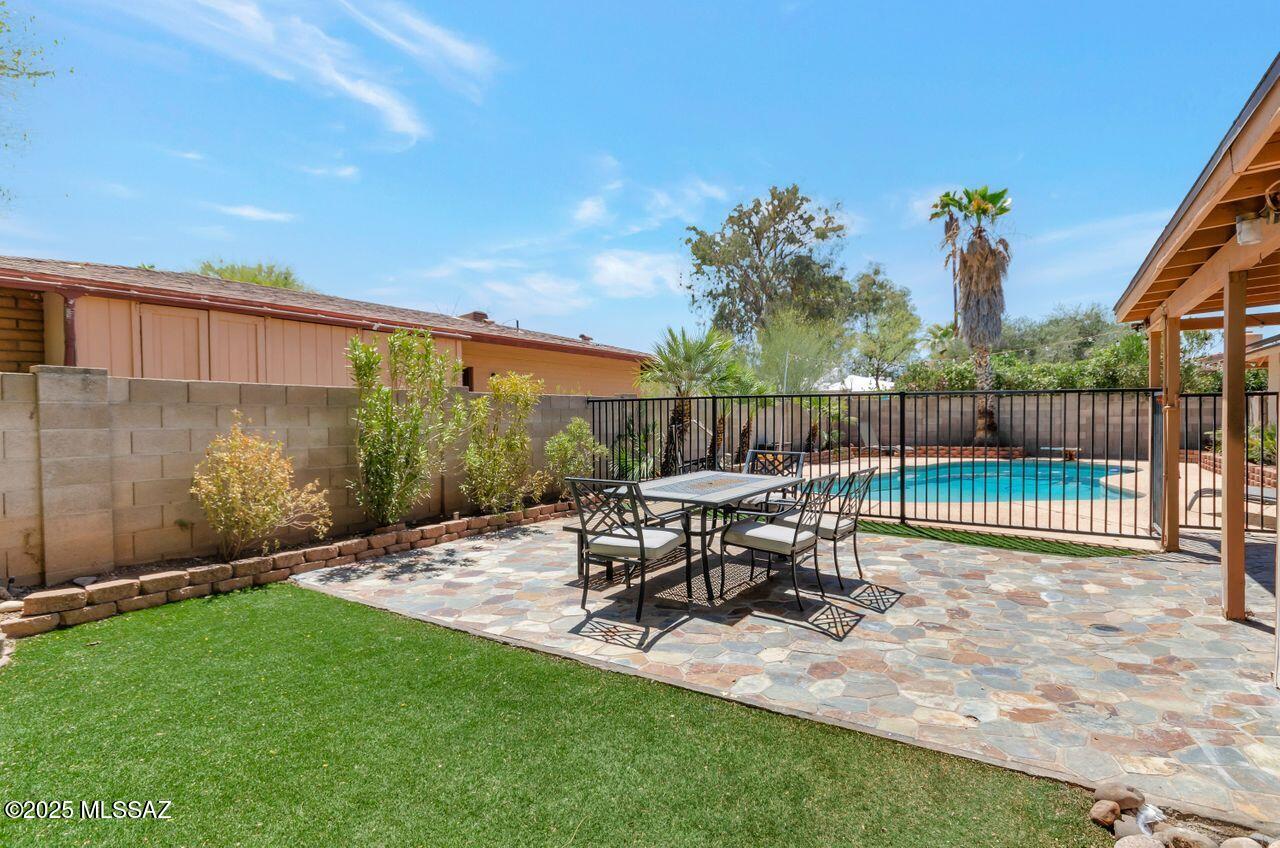 Tucson, Arizona, 85715, United States, 4 Bedrooms Bedrooms, ,2 BathroomsBathrooms,Residential,For Sale,1955495