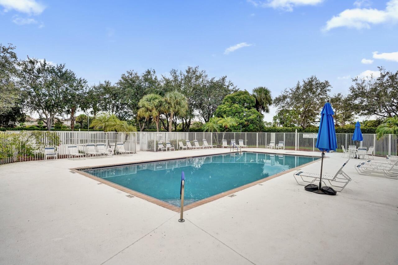 Lake Worth, Florida, 33463, United States, 3 Bedrooms Bedrooms, ,3 BathroomsBathrooms,Residential,For Sale,1940163