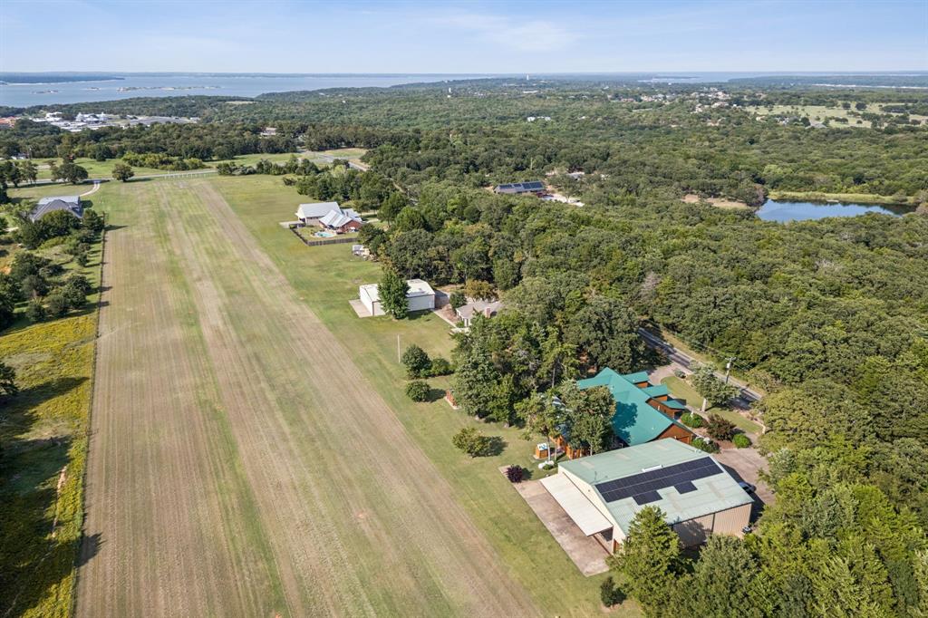 Pottsboro, Texas, 75076, United States, 3 Bedrooms Bedrooms, ,4 BathroomsBathrooms,Residential,For Sale,1949804