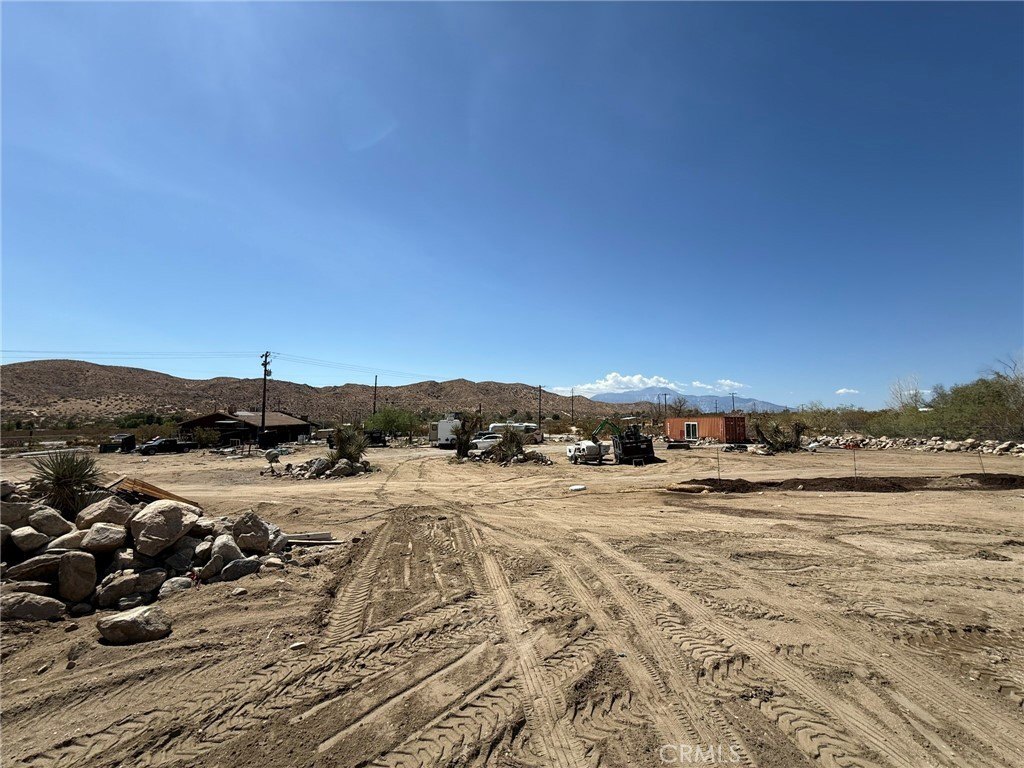 Morongo Valley, California, 92256, United States, 2 Bedrooms Bedrooms, ,3 BathroomsBathrooms,Residential,For Sale,1940987