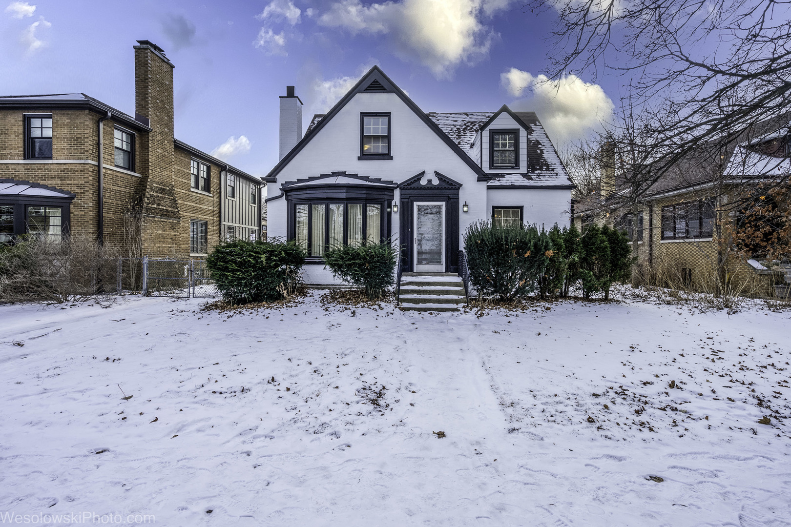 Chicago, Illinois, 60646, United States, 4 Bedrooms Bedrooms, ,2 BathroomsBathrooms,Residential,For Sale,2012084