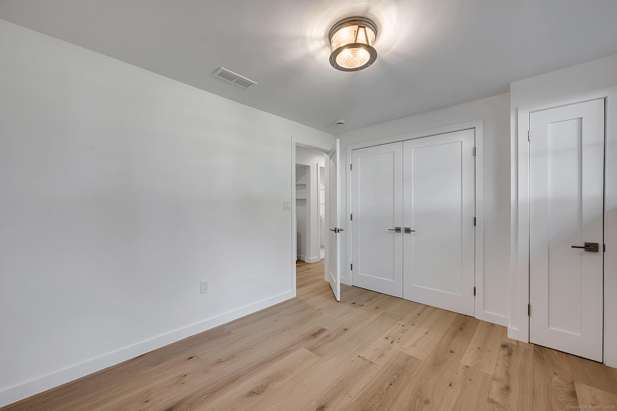 Madison, Connecticut, 06443, United States, 5 Bedrooms Bedrooms, ,3 BathroomsBathrooms,Residential,For Sale,1941280