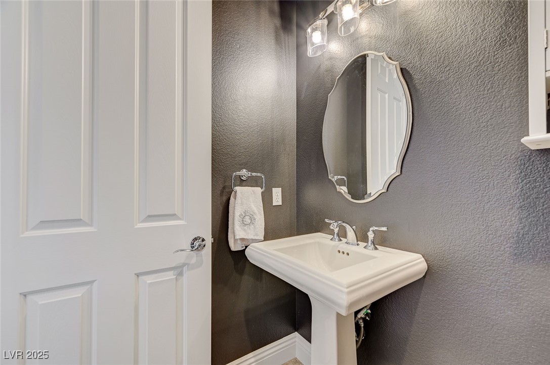 Henderson, Nevada, 89044, United States, 4 Bedrooms Bedrooms, ,3 BathroomsBathrooms,Residential,For Sale,1991497