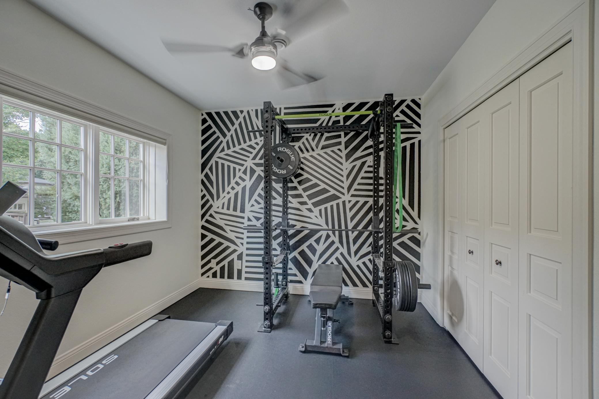 Eau Claire, Wisconsin, 54701, United States, 6 Bedrooms Bedrooms, ,2 BathroomsBathrooms,Residential,For Sale,1992855