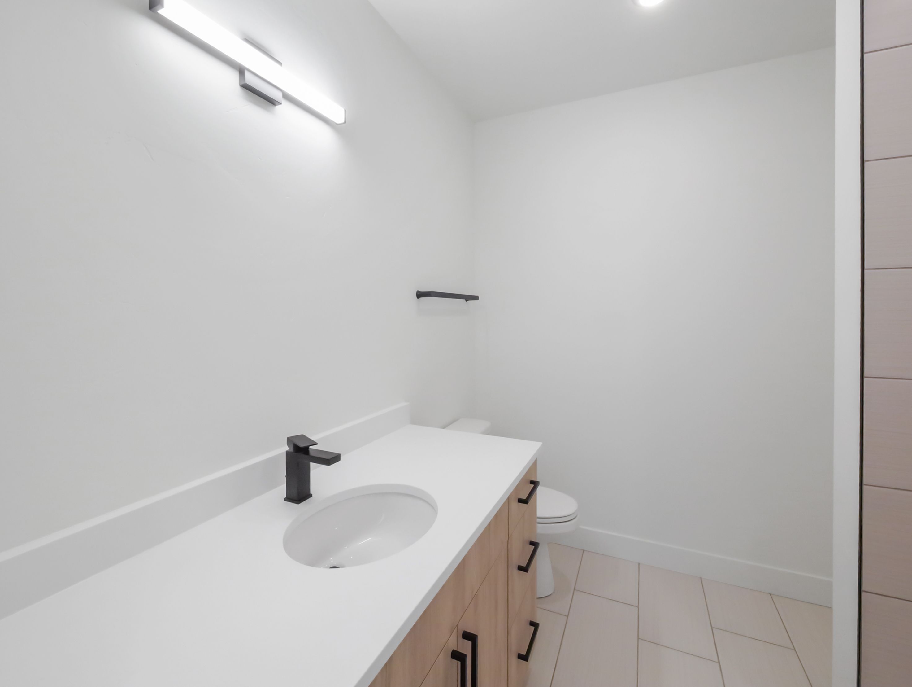  Construction Completed Move in Ready Now - 物件實景