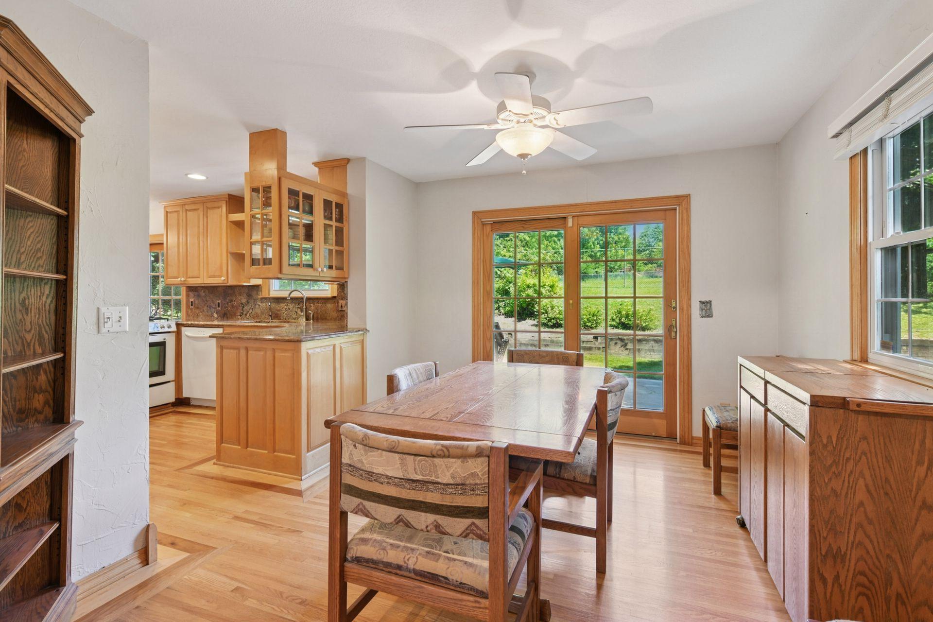 Minnetrista, Minnesota, 55364, United States, 3 Bedrooms Bedrooms, ,2 BathroomsBathrooms,Residential,For Sale,1902548