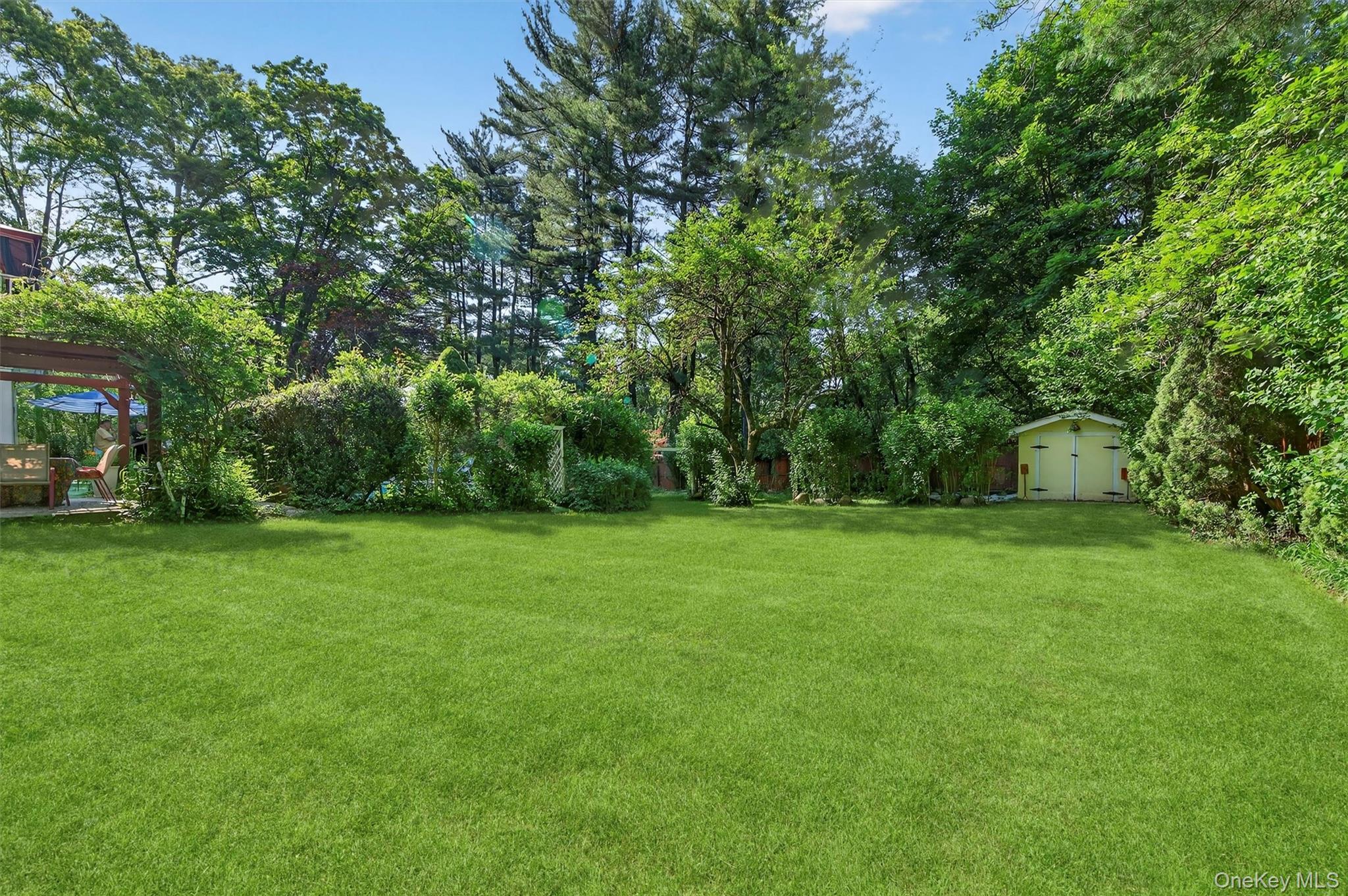 New City, New York, 10956, United States, 4 Bedrooms Bedrooms, ,3 BathroomsBathrooms,Residential,For Sale,2049142