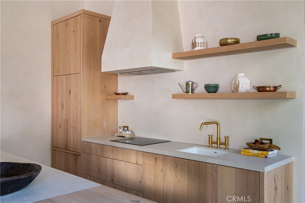 Sherman Oaks, California, 91423, United States, 6 Bedrooms Bedrooms, ,7 BathroomsBathrooms,Residential,For Sale,1990929