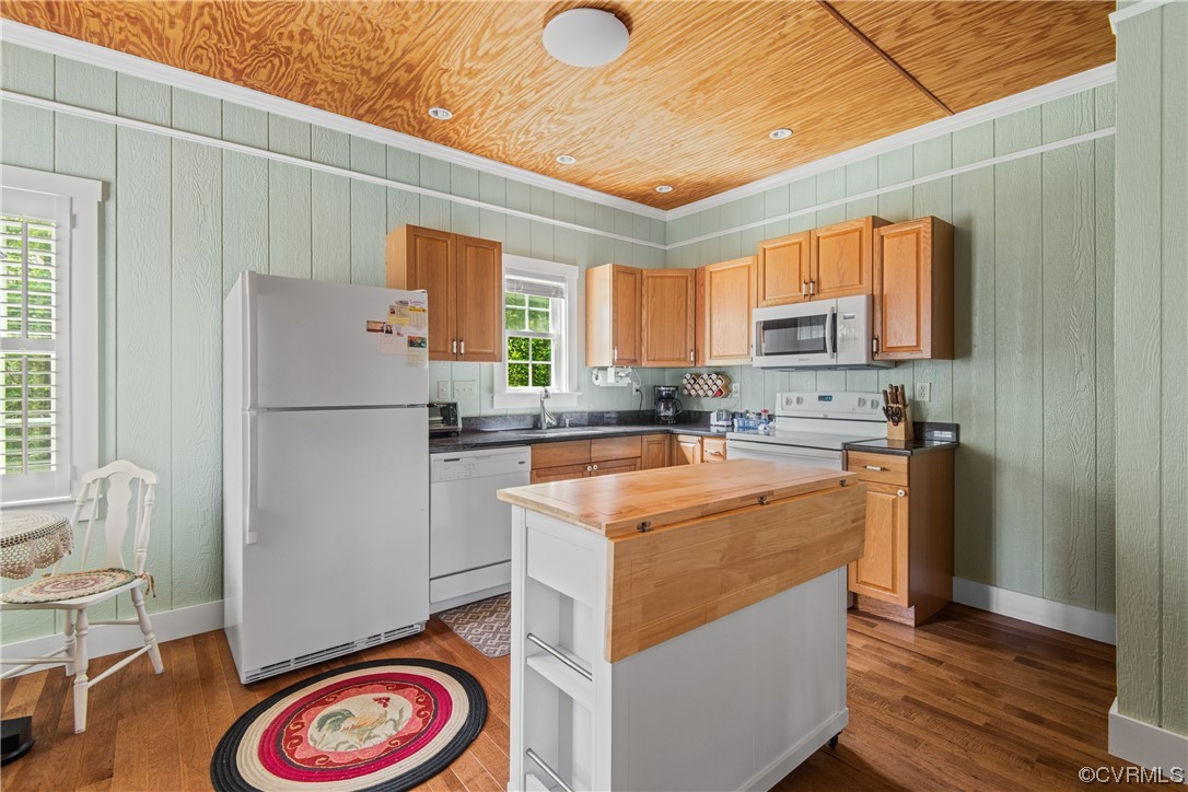 New Canton, Virginia, 23123, United States, 3 Bedrooms Bedrooms, ,2 BathroomsBathrooms,Residential,For Sale,1929008