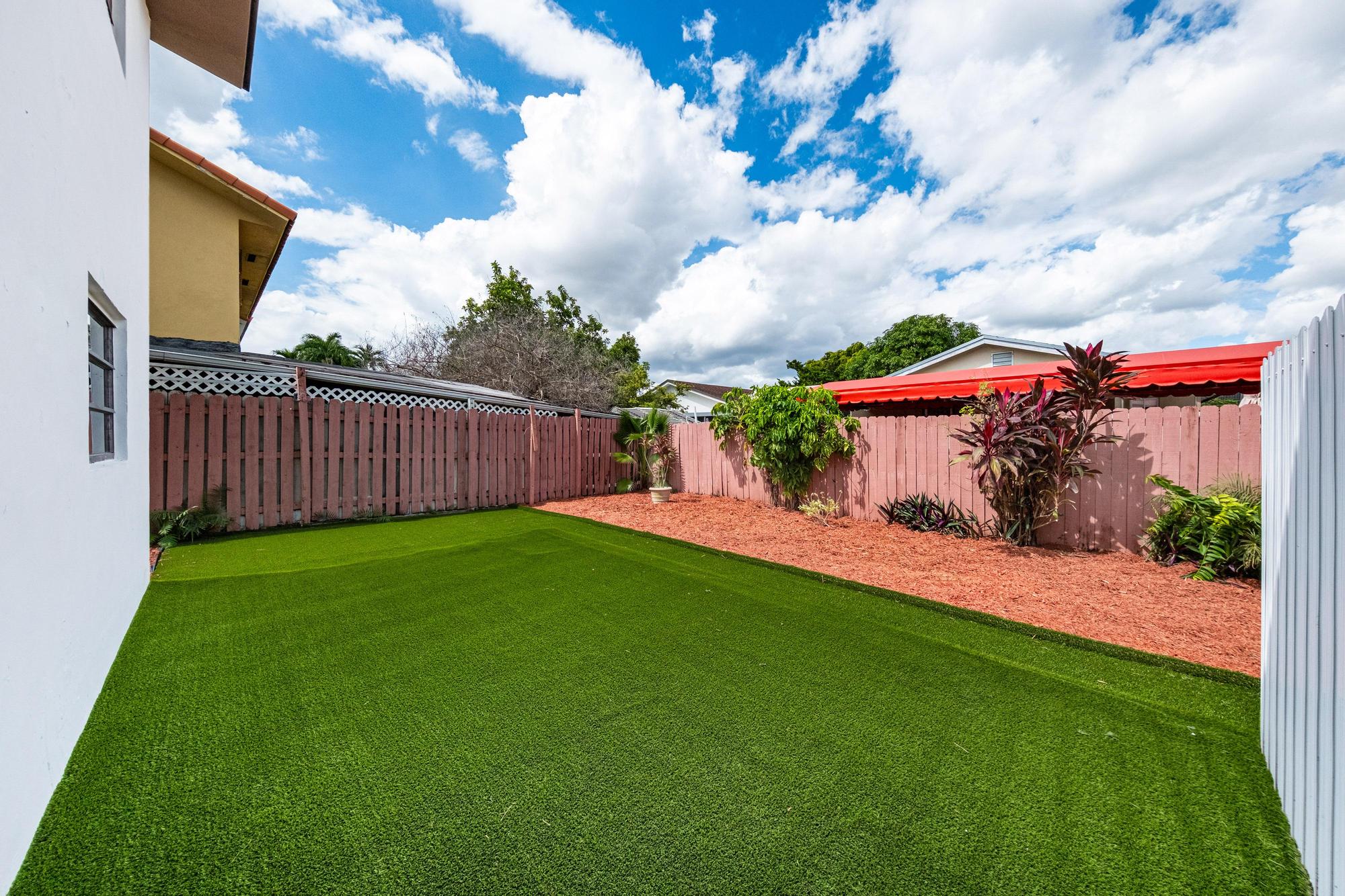 Hialeah, Florida, 33012, United States, 4 Bedrooms Bedrooms, ,3 BathroomsBathrooms,Residential,For Sale,1996510