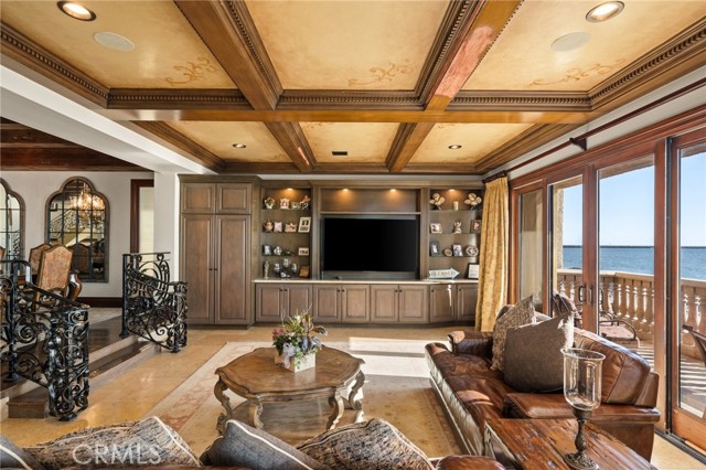 Long Beach, California, 90803, United States, 6 Bedrooms Bedrooms, ,8 BathroomsBathrooms,Residential,For Sale,1835519