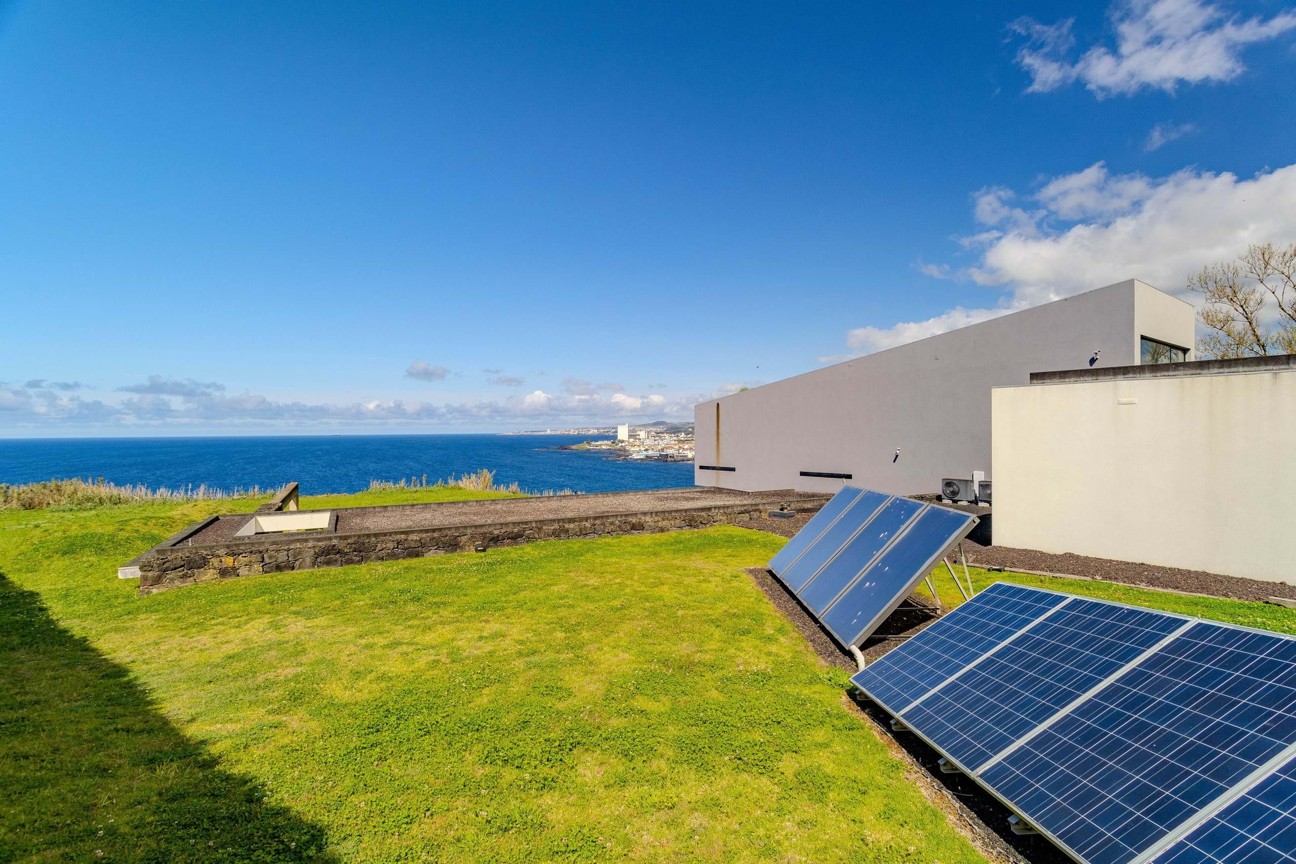 Ponta Delgada, Ilha de São Miguel, 9560-501, PT, 3 Bedrooms Bedrooms, ,4 BathroomsBathrooms,Residential,For Sale,1826448